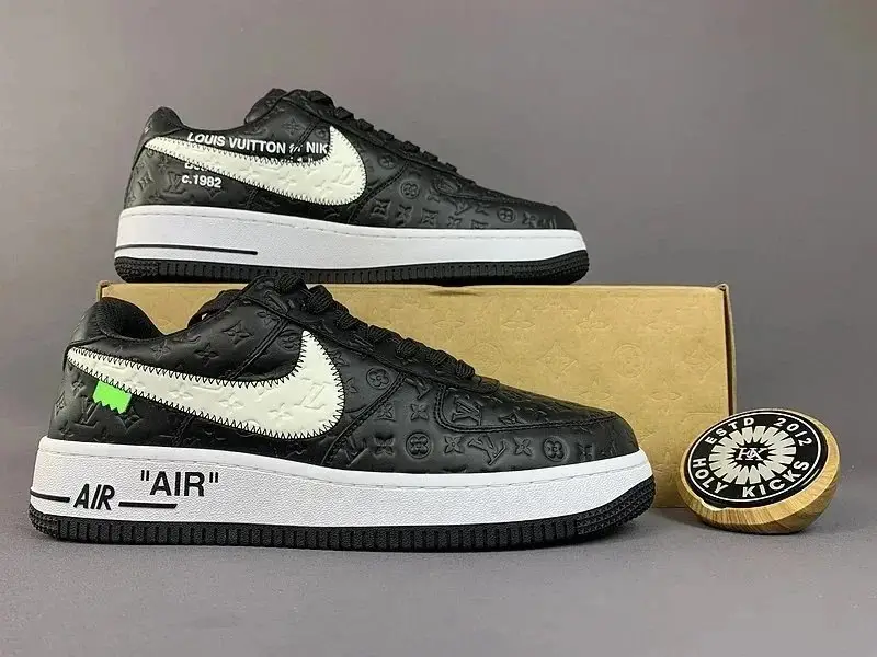 LV ARCH LICHT SNEAKER 14