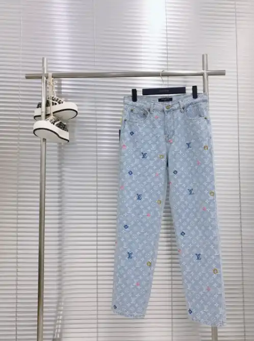 Louis Vuitton Jeans 11