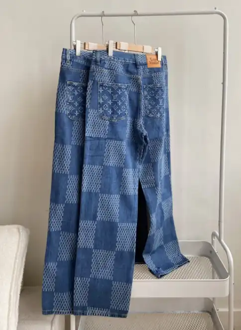 Louis Vuitton Jeans 12
