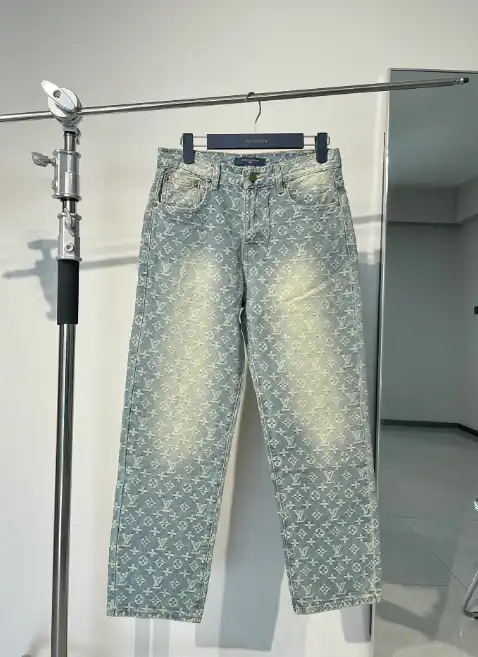 Louis Vuitton Jeans 14