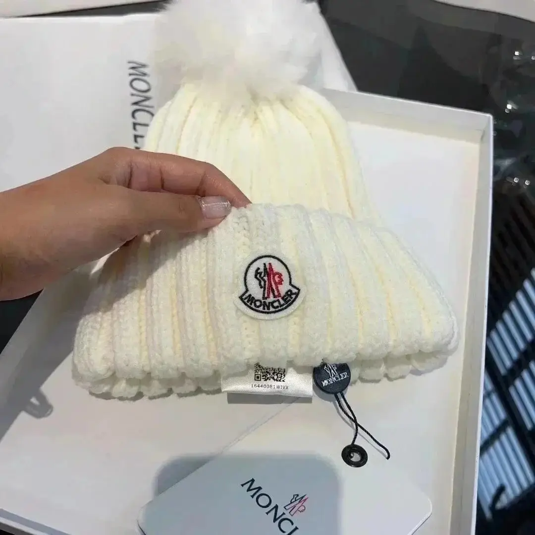 Moncler Beanie 11