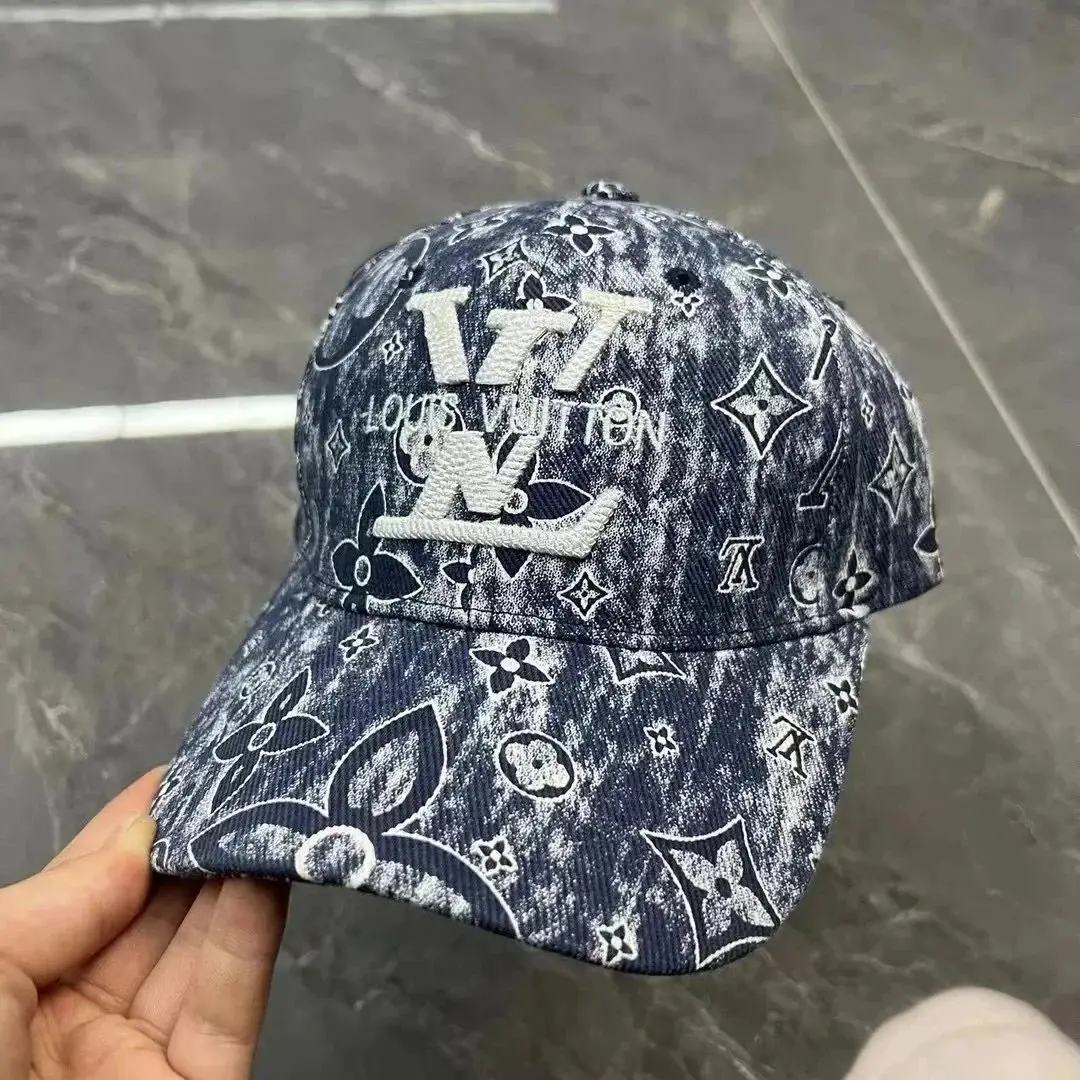 Burberry Check & Louis Vuitton Monogram Baseball Caps 4
