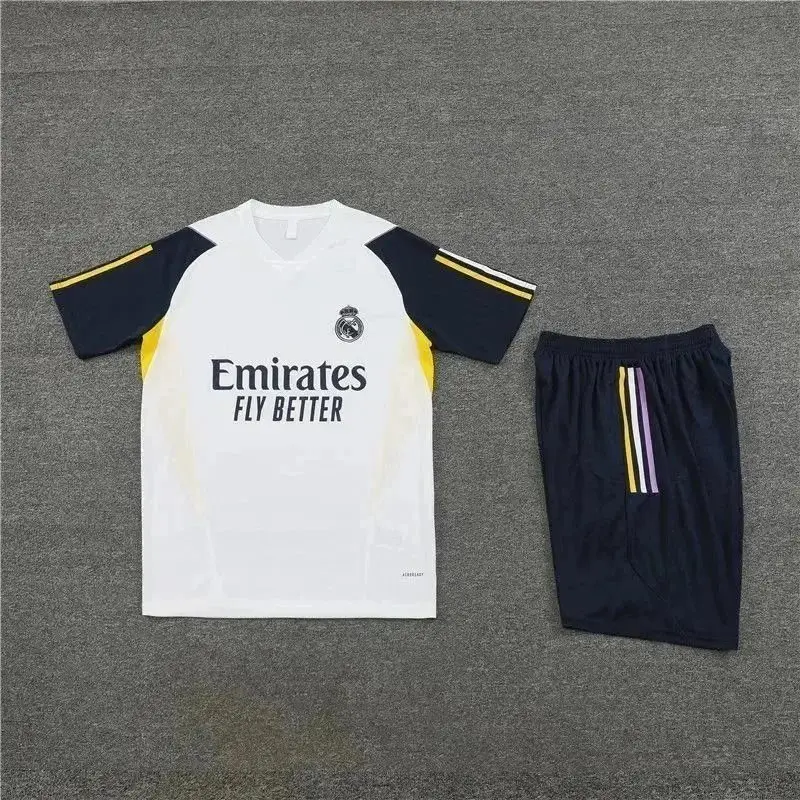 EMIRATES Football suit Real Madrid 7