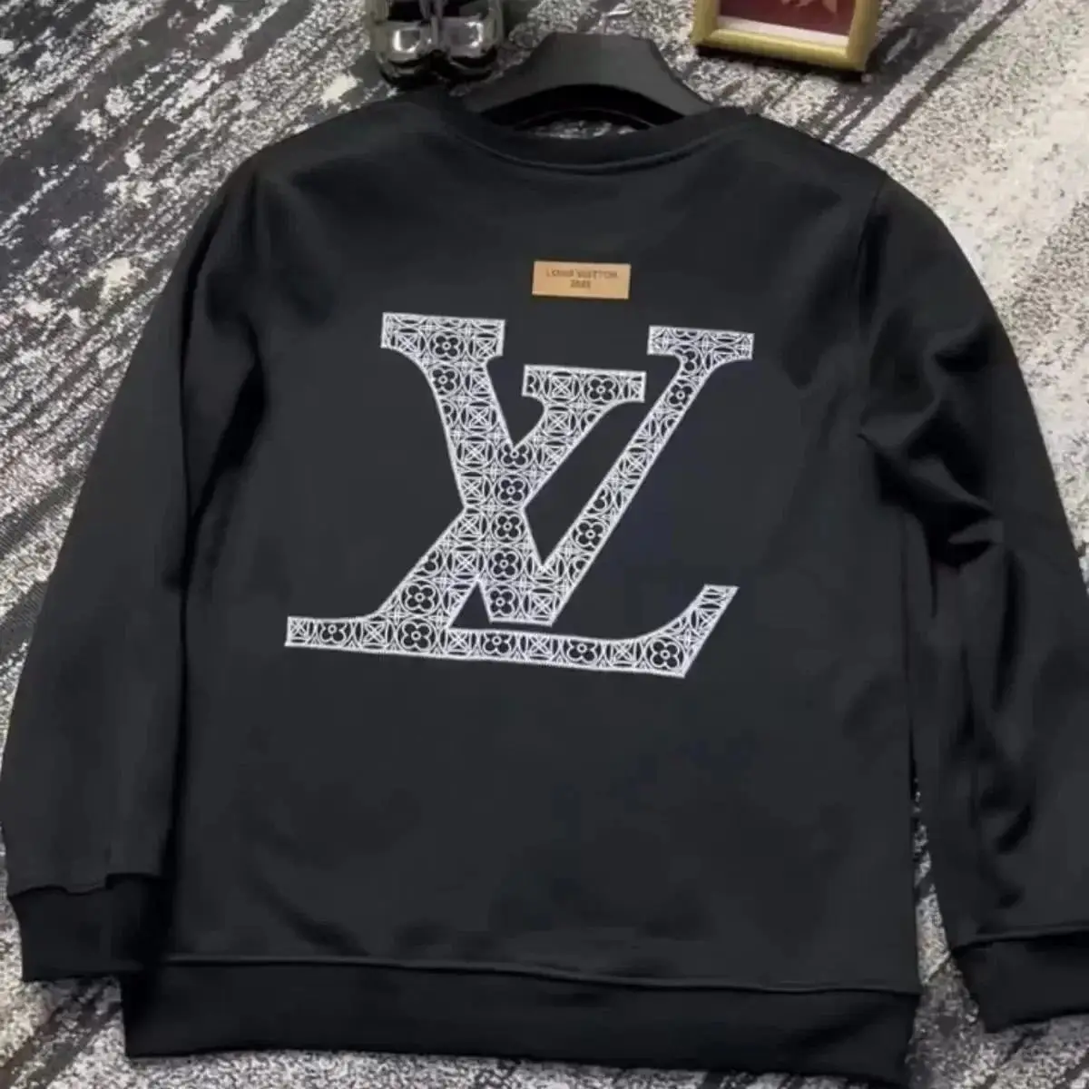 Louis Vuitton Sweater 10
