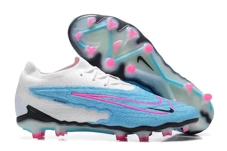 NIKE Football Boots 11