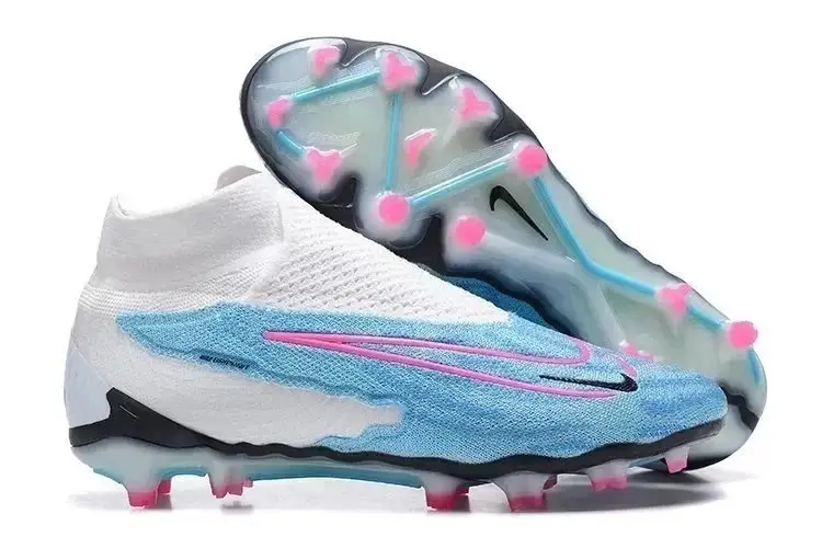 NIKE Football Boots 6
