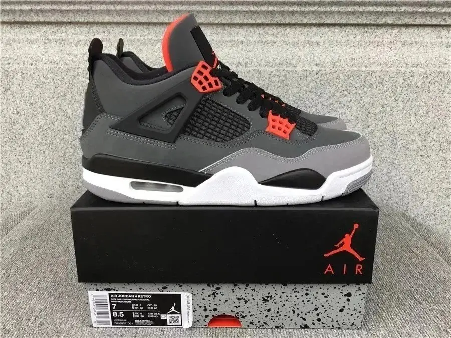 Air Jordan 4 Sneakers 5