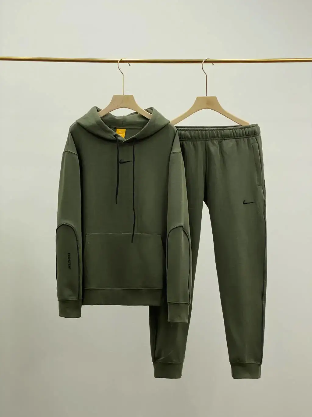 Nike Tech Fleece Hoodie & Pants Set 9
