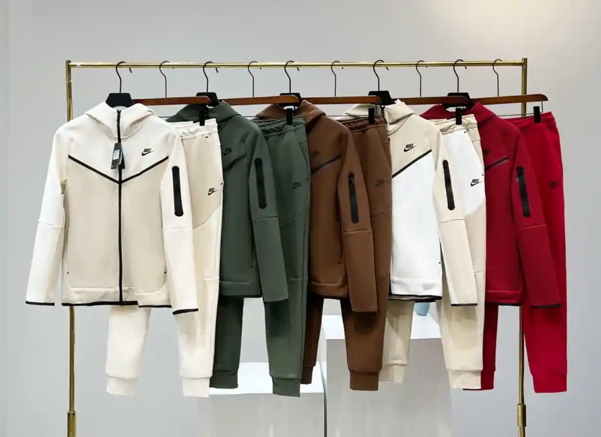 Nike Tech Fleece Hoodies 4