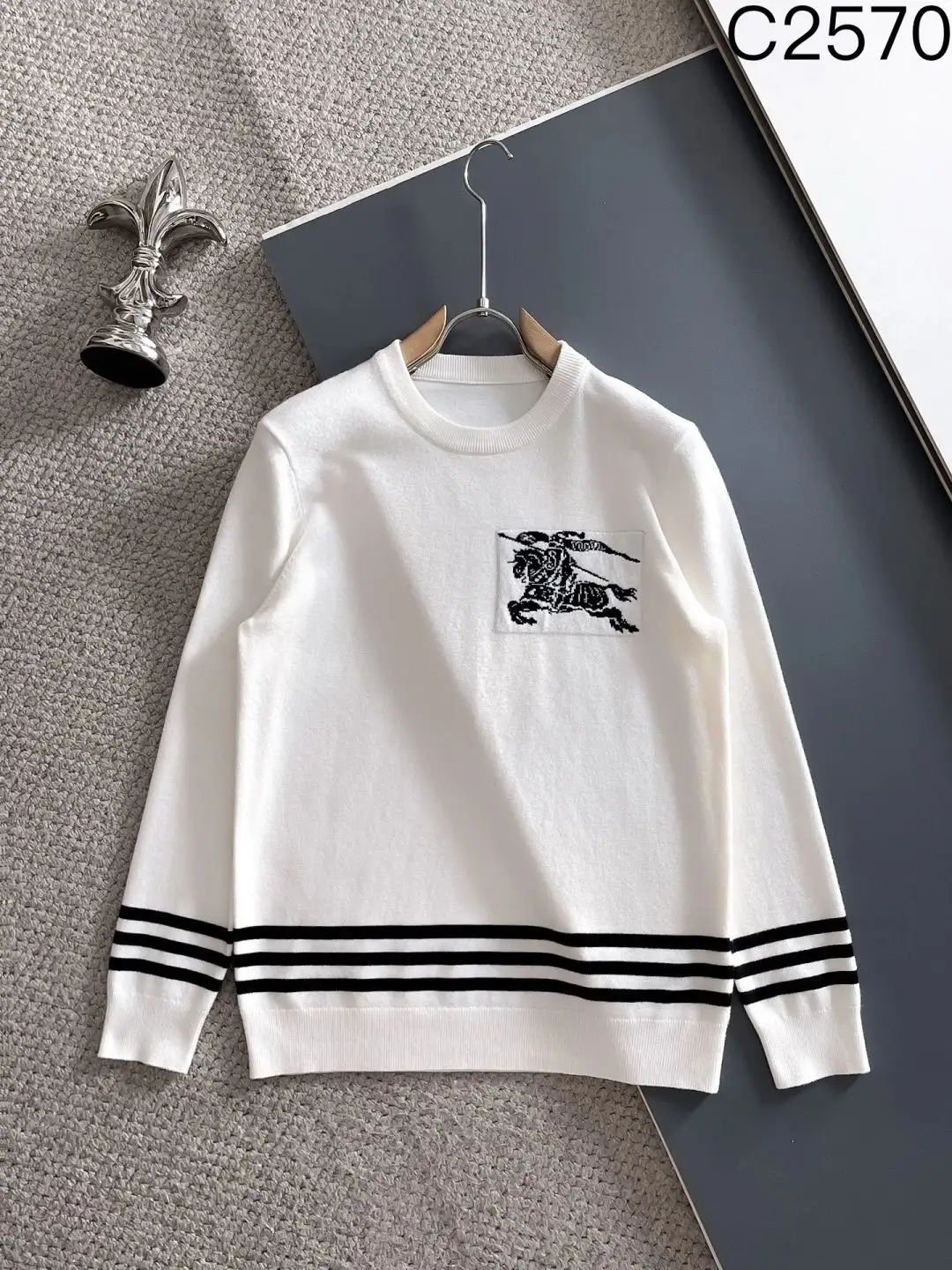 Louis Vuitton Sweater 2