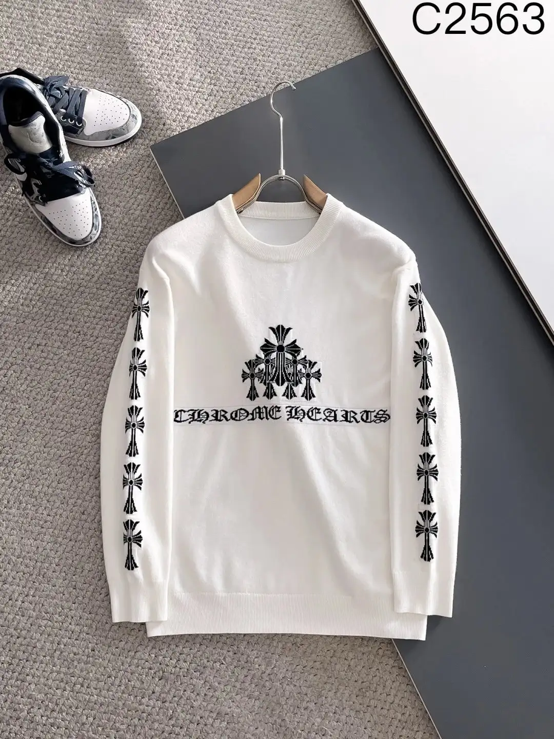Louis Vuitton Sweater 6