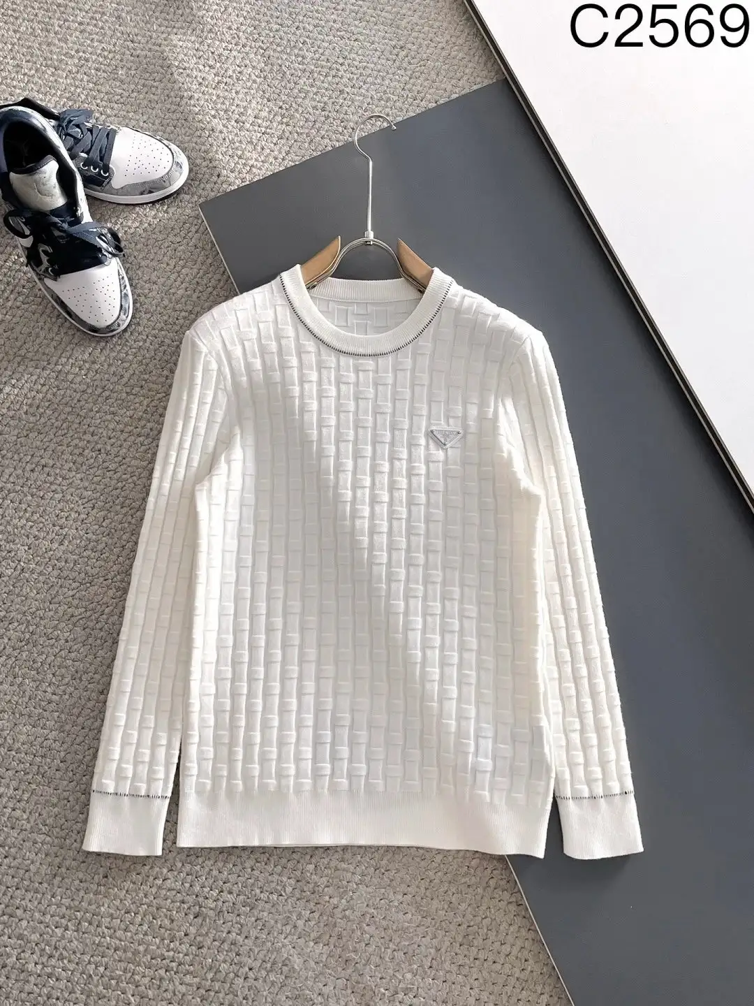 Louis Vuitton Sweater 9