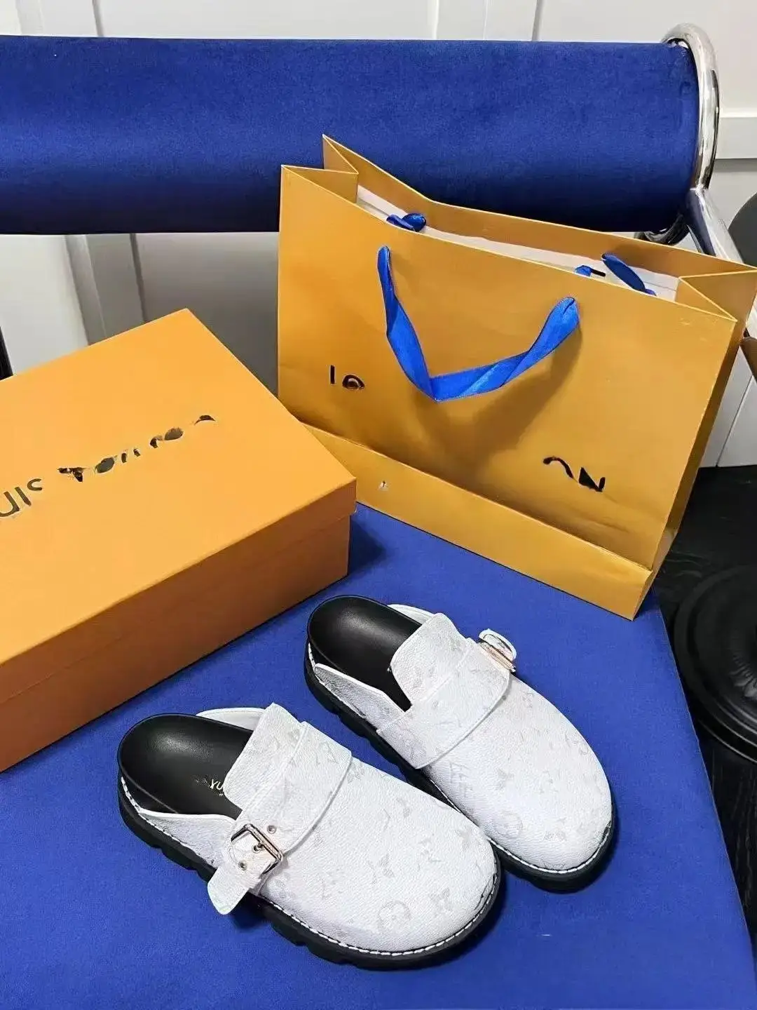 Louis Vuitton Slippers 13