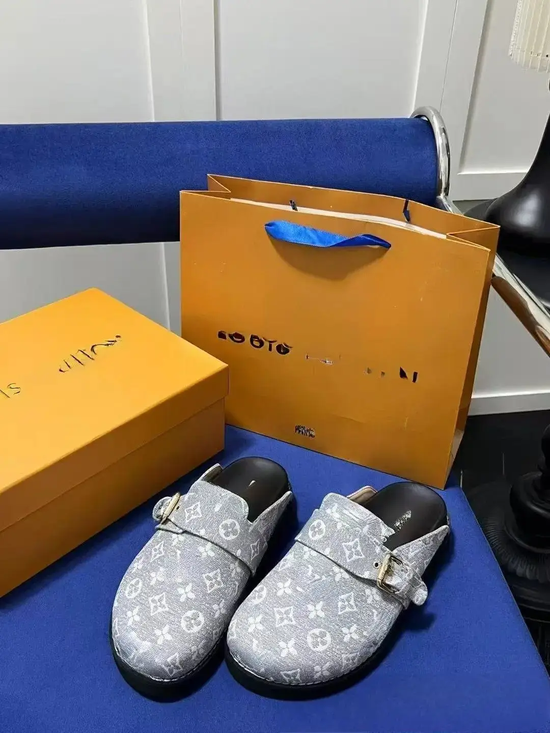Louis Vuitton Slippers 14