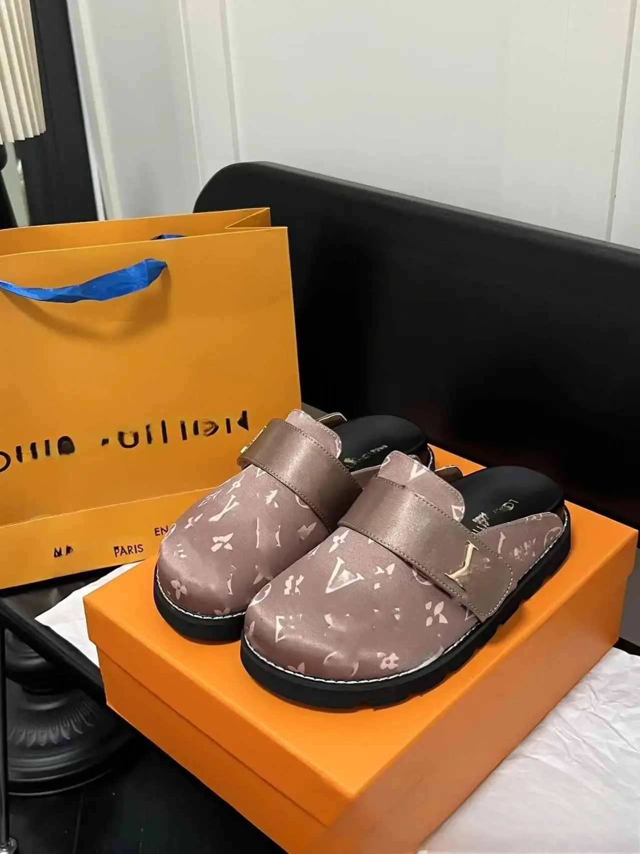 Louis Vuitton Slippers 15