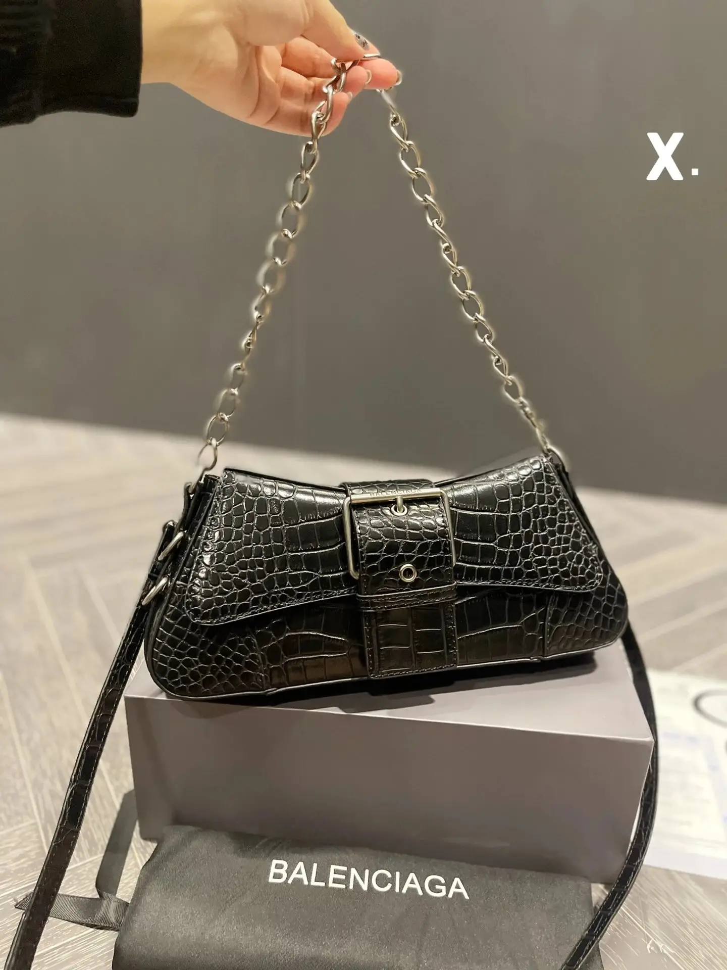 Balenciaga Chain Bag, bag streetwear