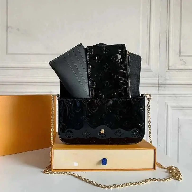 Louis Vuitton Crossbody Bags 2