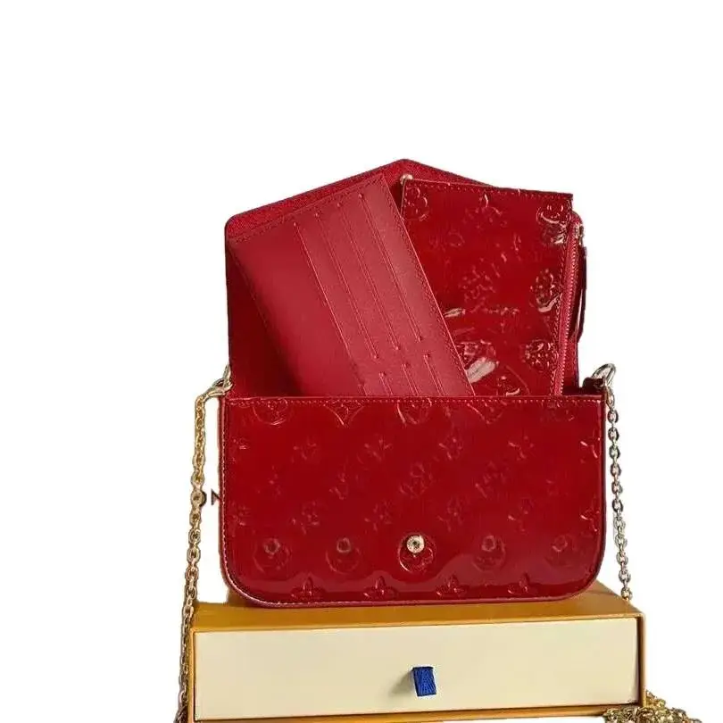Louis Vuitton Crossbody Bags 5