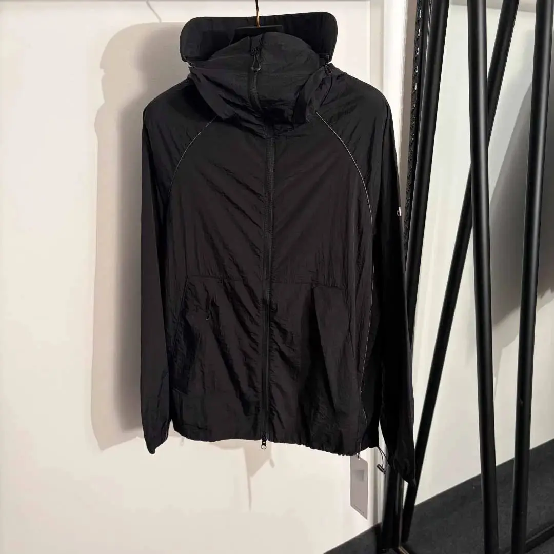 Arc Teryx Windbreaker 3