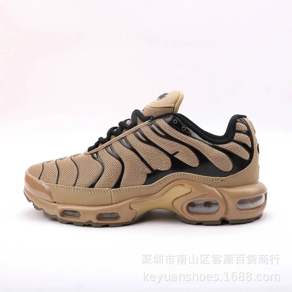 Nike Chunky Sneakers 3